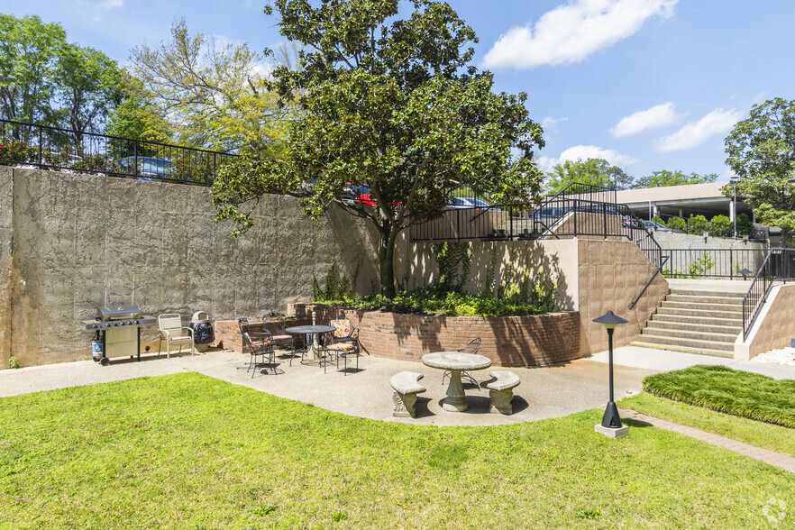 1825 St. Julian Pl, Columbia, SC à louer - Photo de l’immeuble – Image 3 sur 5