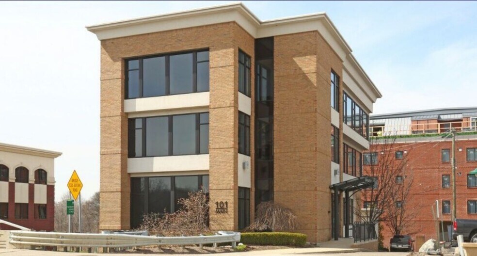 101 S Main St, Rochester, MI à louer - Photo de l’immeuble – Image 1 sur 1