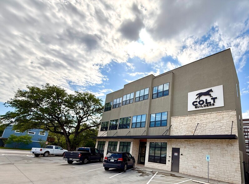 2204 Western Trails Blvd, Austin, TX à vendre - Photo de l’immeuble – Image 1 sur 21