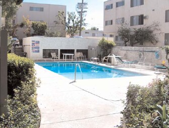 4424 Woodman Ave, Sherman Oaks, CA à vendre - Photo de l’immeuble – Image 3 sur 16