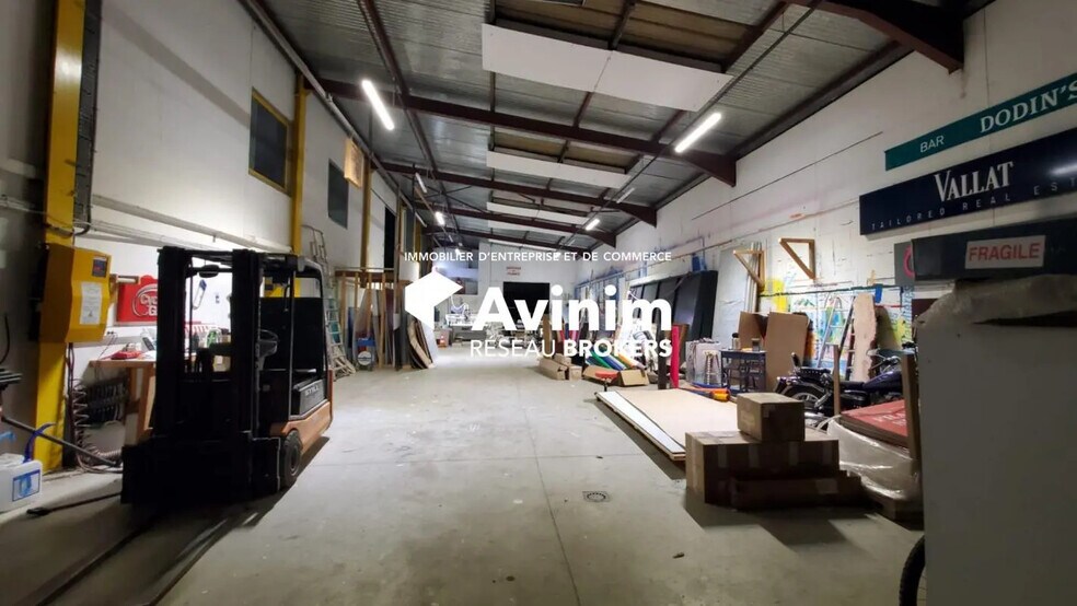 Industriel/Logistique dans Annecy à louer - Photo de l’immeuble – Image 3 sur 8