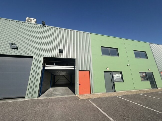 Plus de détails pour 150 Rue Georges Charpak, Civrieux - Local d'activités à louer