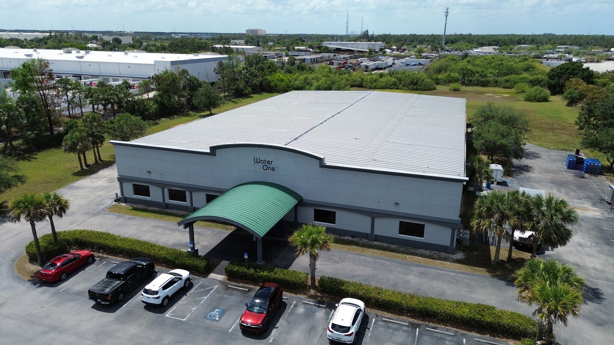4840 Laredo Ave, Fort Myers, FL à vendre Photo de l’immeuble– Image 1 sur 9