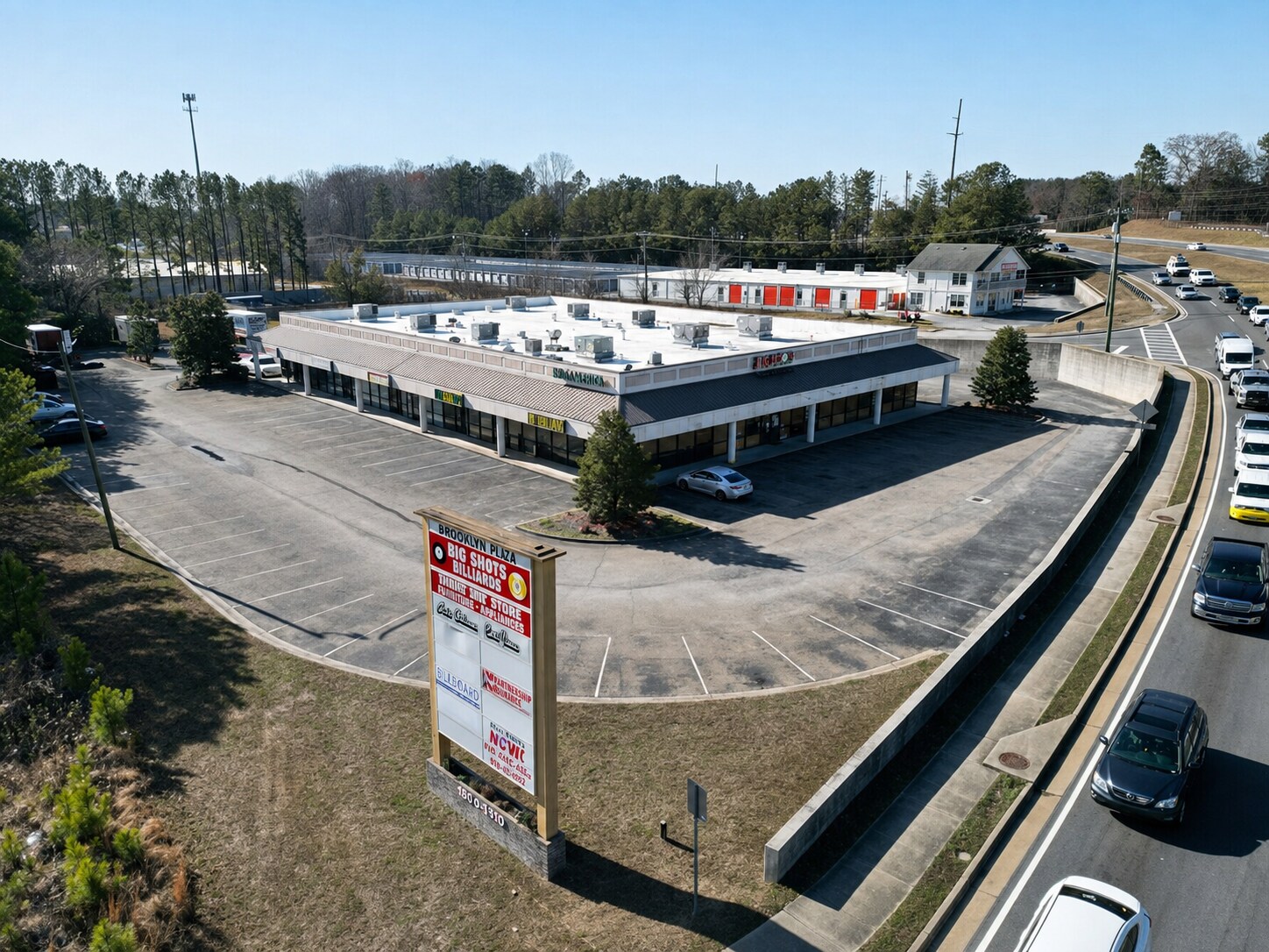 101 Emma Ln, Woodstock, GA à louer Photo de l’immeuble– Image 1 sur 5