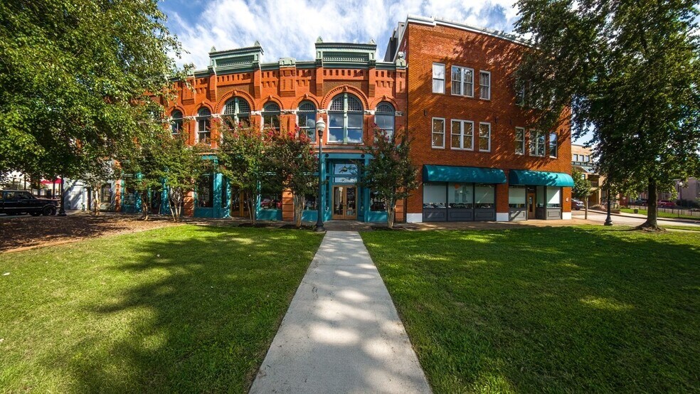 8-12 Emory, Knoxville, TN à vendre - Photo principale – Image 1 sur 18