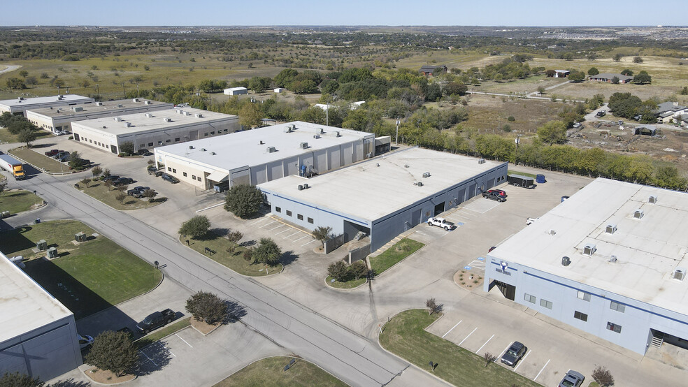 6715 Corporation Pky, Fort Worth, TX à louer - Photo de l’immeuble – Image 3 sur 8