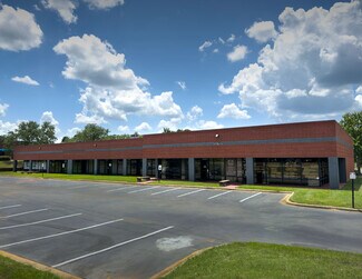 Plus de détails pour 10800 Independence Pointe Pky, Matthews, NC - Bureau à louer