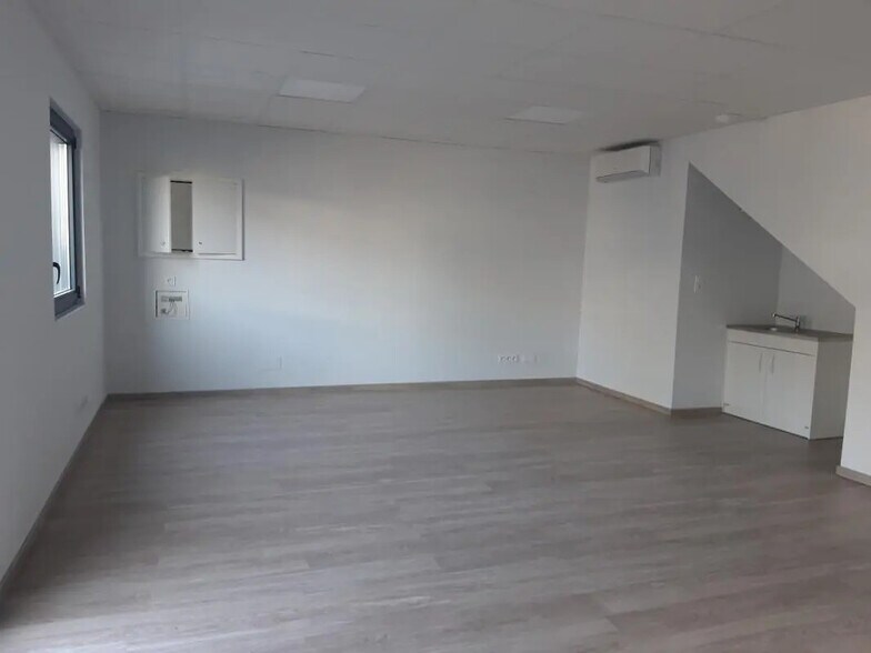 Industriel/Logistique dans Genay à louer - Photo intérieure – Image 2 sur 3