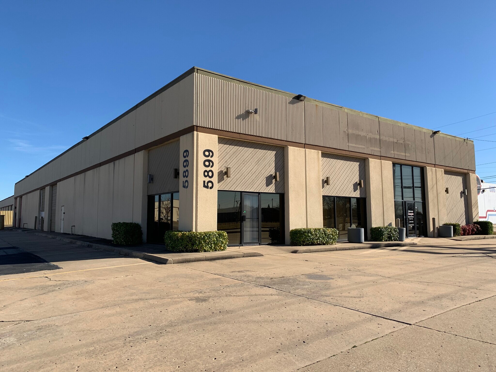 5829-5899 S Garnett Rd, Tulsa, OK à louer Photo principale– Image 1 sur 2