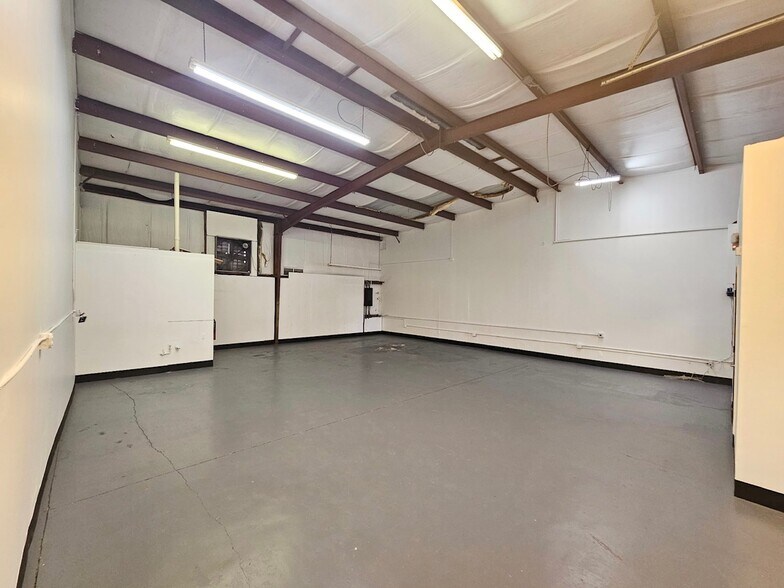5475 Williamsburg Dr, Punta Gorda, FL à louer - Photo de l’immeuble – Image 3 sur 10