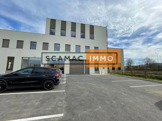 Plus de détails pour Local d’activités à vendre