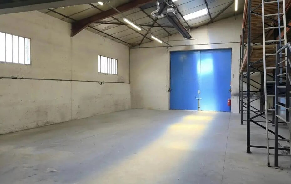 Bureau dans Bourgoin-Jallieu à louer - Photo intérieure – Image 2 sur 9