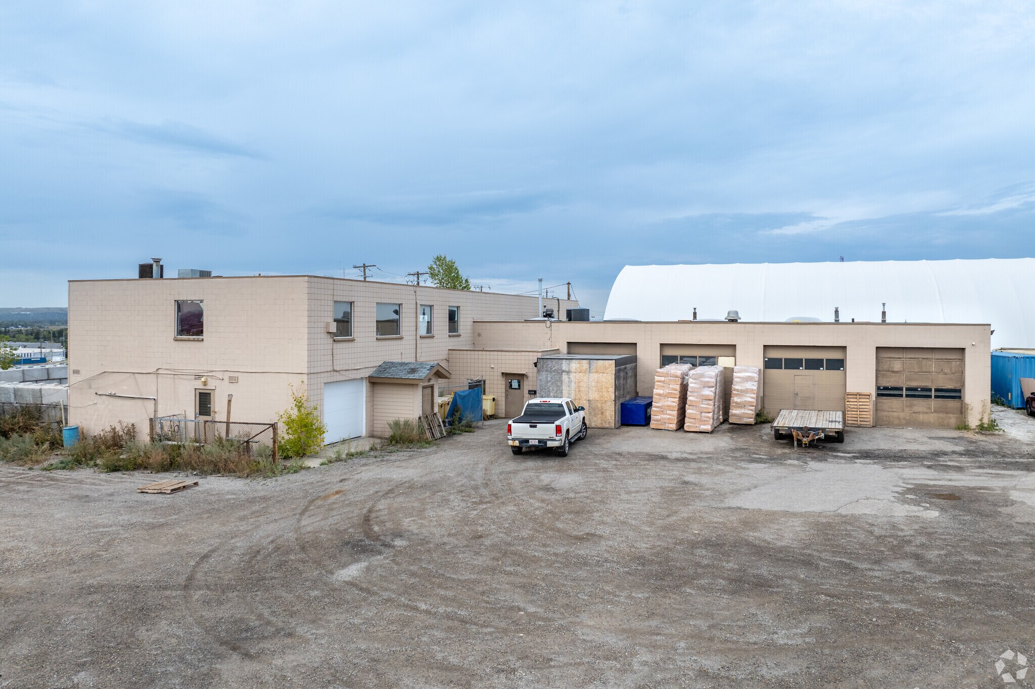 415 Monument Pl SE, Calgary, AB à vendre Photo de l’immeuble– Image 1 sur 3
