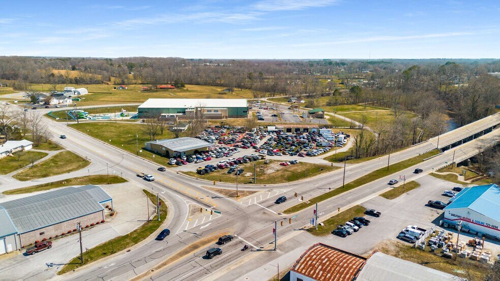 34 Woodbury Hwy, Manchester, TN à vendre - Photo de l’immeuble – Image 1 sur 9