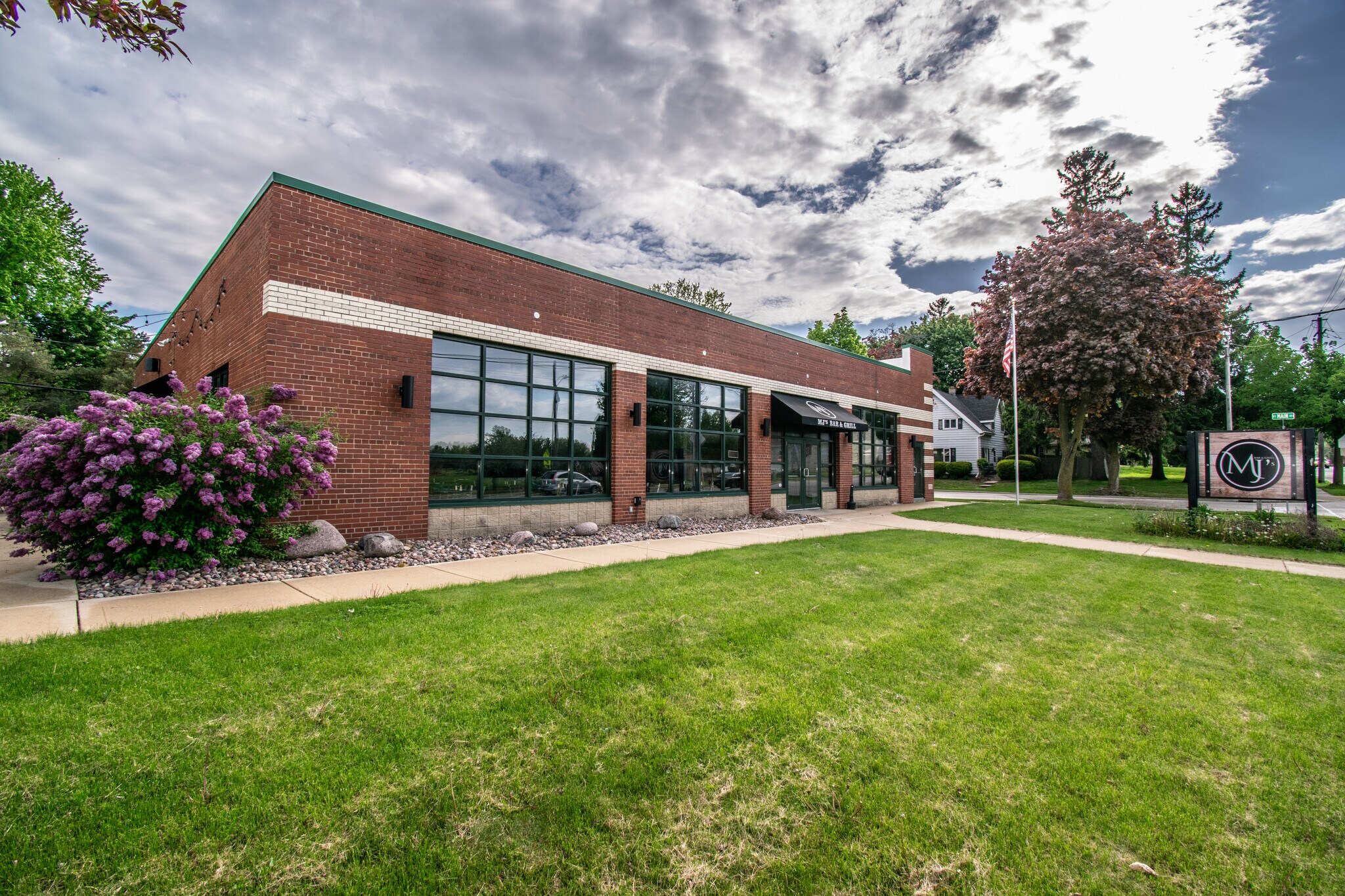 100 S Main St, Saukville, WI à vendre Photo de l’immeuble– Image 1 sur 21