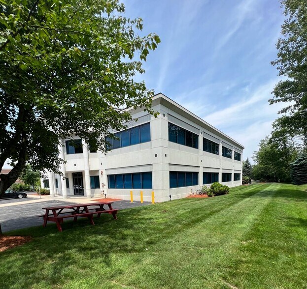 7 Technology Dr, Chelmsford, MA à louer - Photo de l’immeuble – Image 2 sur 5