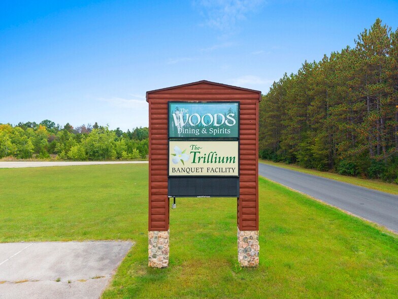 W10508 Kottke Rd, Crivitz, WI à vendre - Photo de l’immeuble – Image 3 sur 14