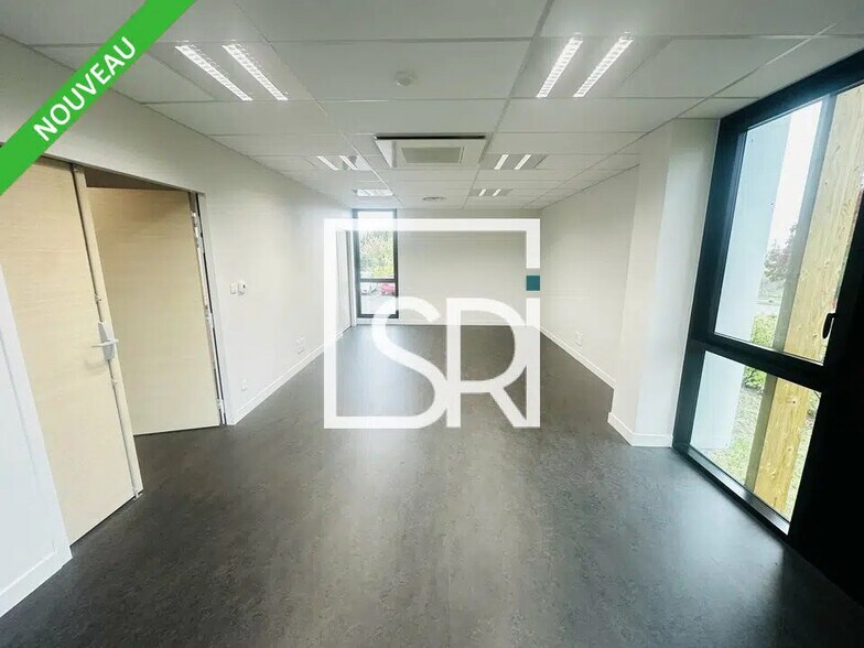 Bureau dans Châtel-Guyon à vendre - Photo intérieure – Image 3 sur 10