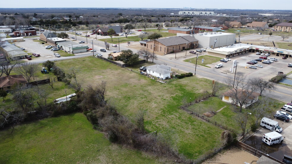 512 Pinson Rd, Forney, TX à louer - Photo de l’immeuble – Image 3 sur 12