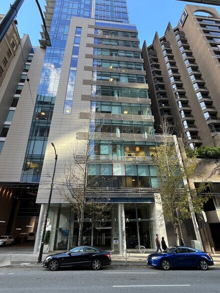 669 Howe St, Vancouver, BC à louer - Photo de l’immeuble – Image 2 sur 16