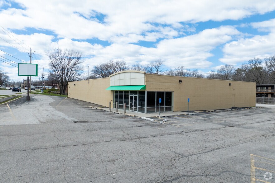 2833 Douglas Ave, Des Moines, IA à louer - Photo de l’immeuble – Image 2 sur 5