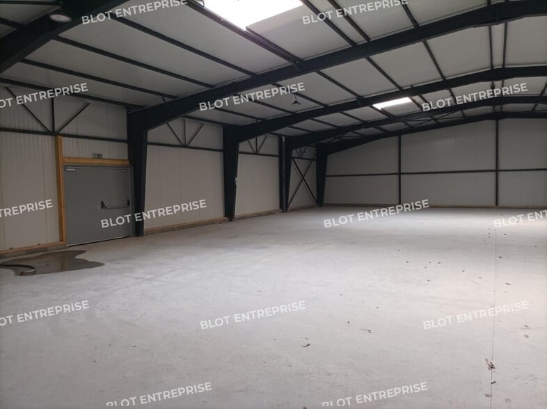 Local d'activités dans Plerneuf à vendre - Photo intérieure – Image 2 sur 5
