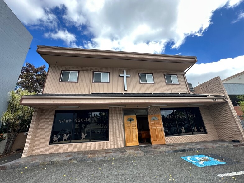 1640 S King St, Honolulu, HI à vendre - Photo de l’immeuble – Image 1 sur 6