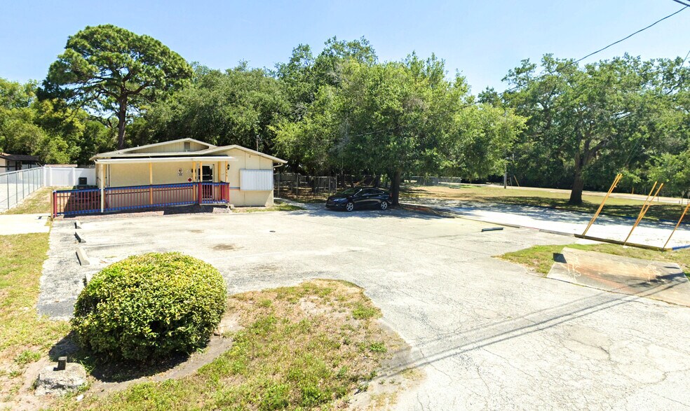 2886 Whitney Rd, Clearwater, FL à vendre - Photo principale – Image 1 sur 1