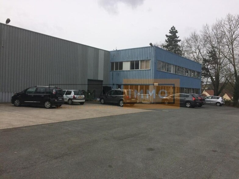 Industriel/Logistique dans SAINT-OUEN-L'AUMONE à louer - Photo de l’immeuble – Image 1 sur 8