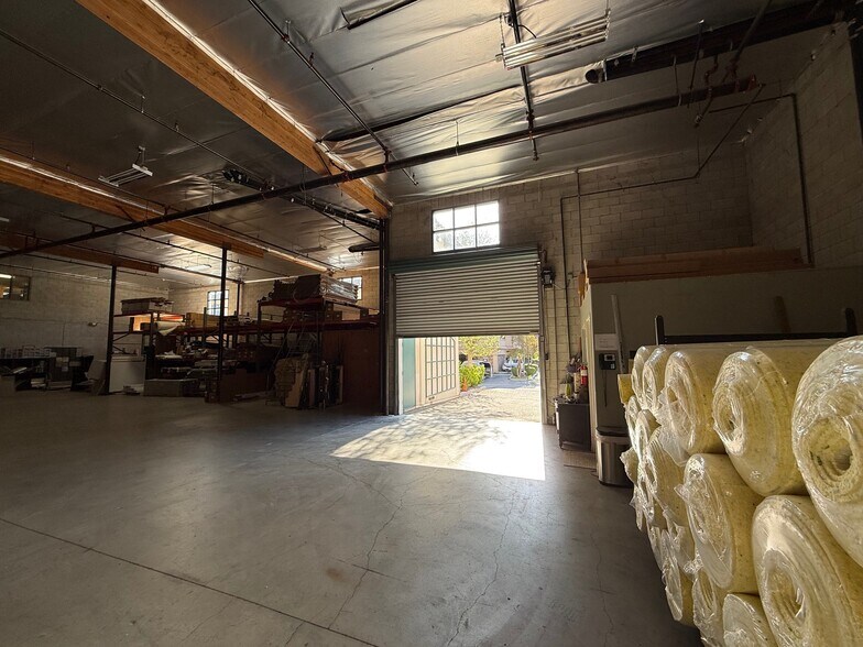 28350 Roadside Dr, Agoura Hills, CA à louer - Photo intérieure – Image 3 sur 17