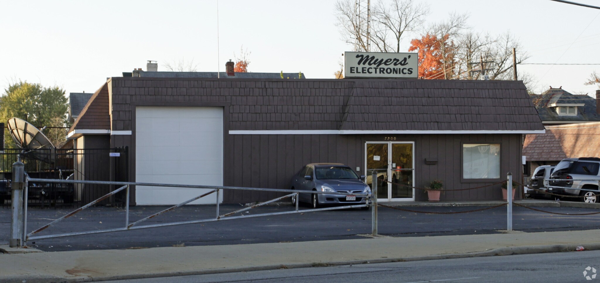 7202 Montgomery Rd, Cincinnati, OH à vendre Photo principale– Image 1 sur 3