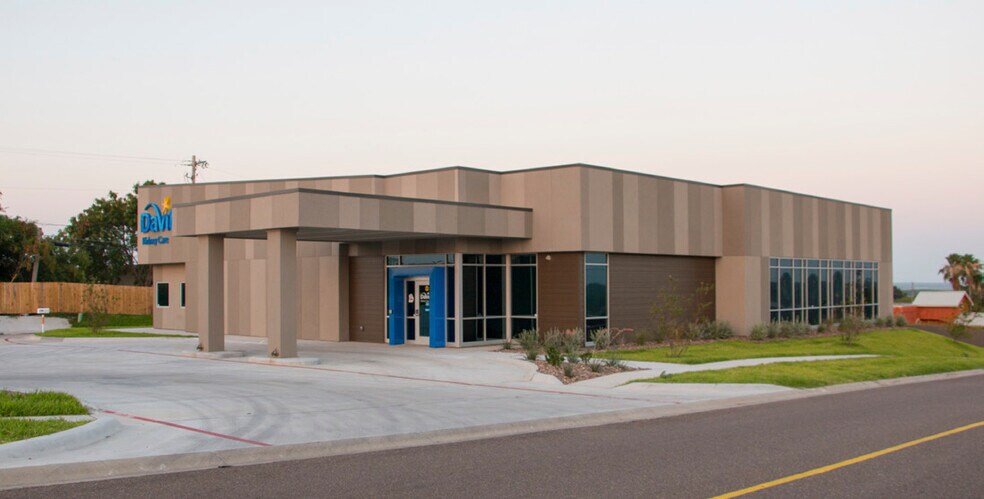 2860 S US Highway 83, Zapata, TX à vendre - Photo de l’immeuble – Image 2 sur 7