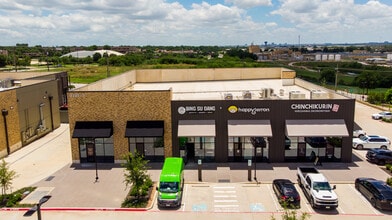 2225 Old Denton Rd, Carrollton, TX à louer Photo de l’immeuble– Image 1 sur 4