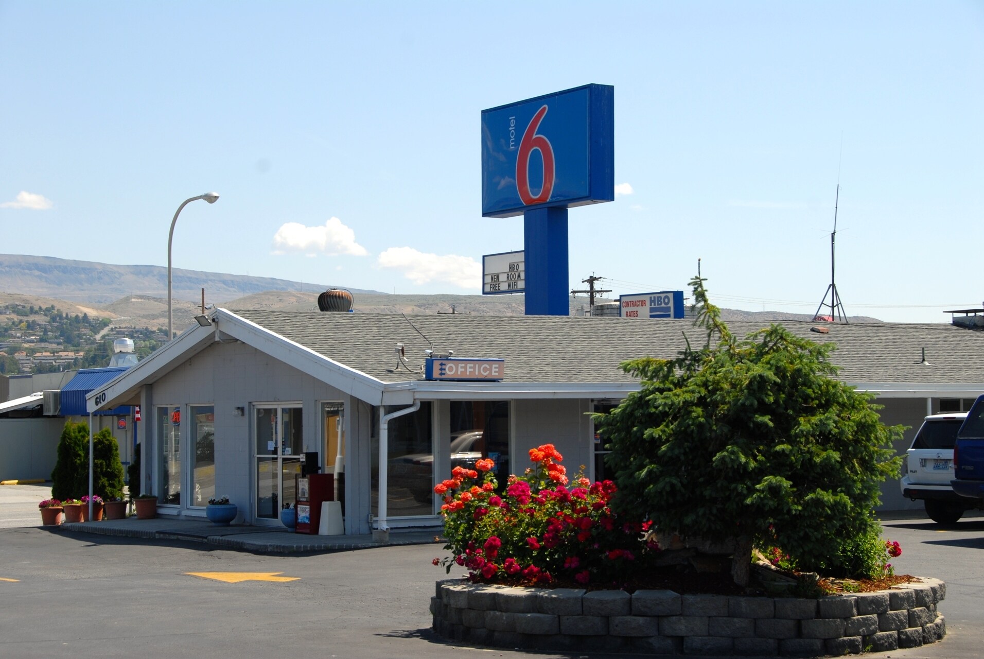 610 N Wenatchee Ave, Wenatchee, WA à vendre Photo principale– Image 1 sur 4