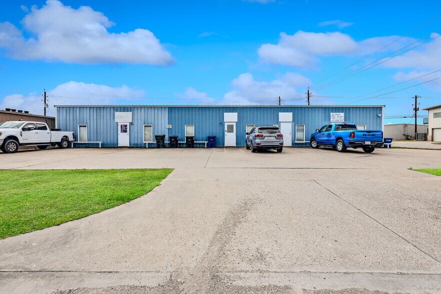 3801 Saturn Rd, Corpus Christi, TX à vendre - Photo de l’immeuble – Image 2 sur 36