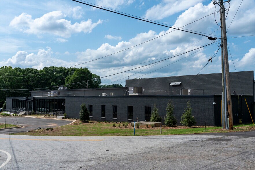 255 Homer St, Commerce, GA à louer - Photo de l’immeuble – Image 2 sur 27