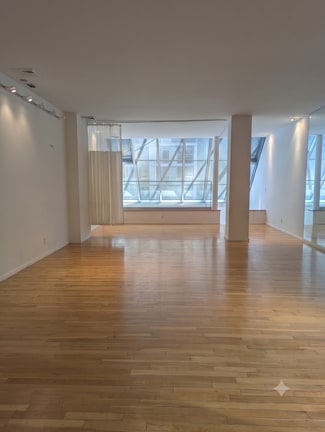 Plus de détails pour 150 W 58th St, New York, NY - Bureau/Médical à louer