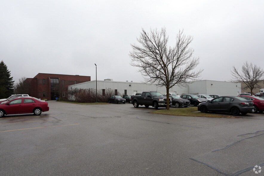 400 Michener Rd, Guelph, ON à louer - Photo principale – Image 1 sur 2