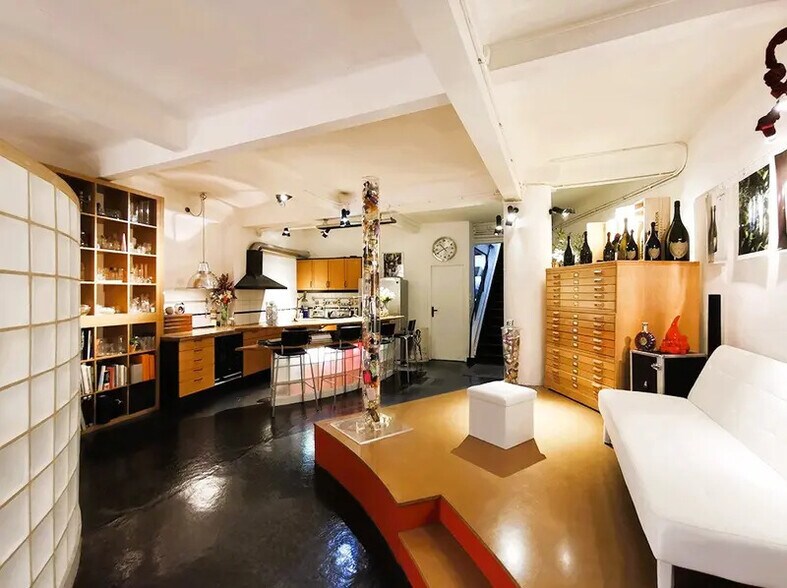 Local d'activités dans Paris à vendre - Photo de l’immeuble – Image 2 sur 9