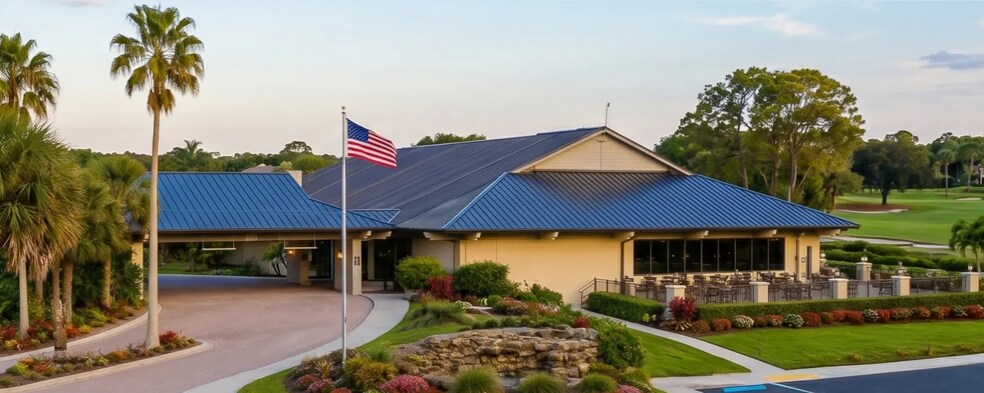 951 SW Country Club Dr, Port Saint Lucie, FL à vendre - Photo de l’immeuble – Image 2 sur 9
