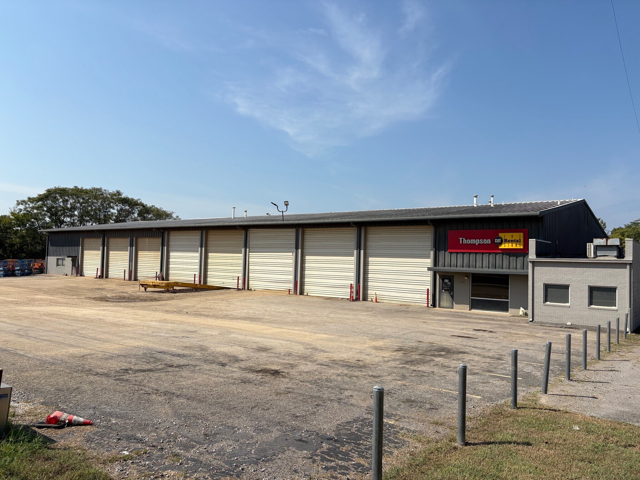 1333 Foster Ave, Nashville, TN à louer Photo de l’immeuble– Image 1 sur 7