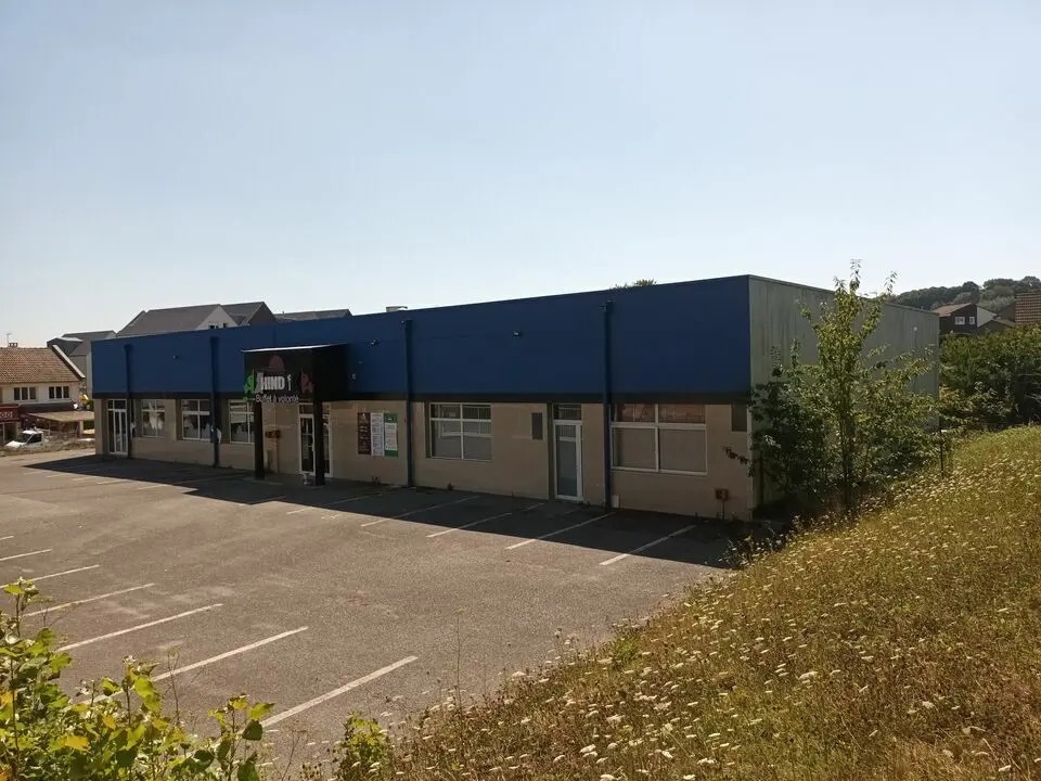 Local commercial dans Montivilliers à vendre Photo de l’immeuble– Image 1 sur 2