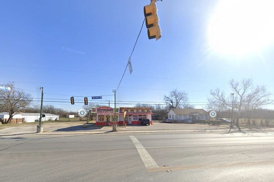 600 S WW White Rd, San Antonio, TX à vendre - Photo de l’immeuble – Image 3 sur 7