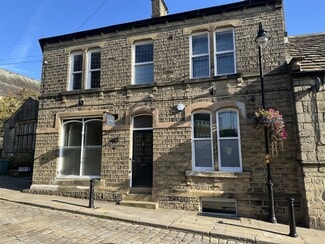 Plus de détails pour 16 Church St, Holmfirth - Bureau à louer