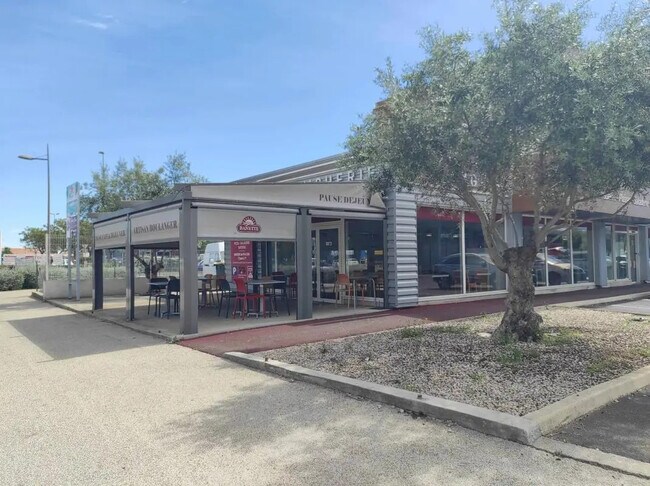 Plus de détails pour Local commercial à vendre