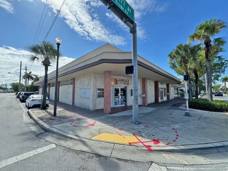 137-141 N Krome Ave, Homestead, FL à vendre - Photo de l’immeuble – Image 2 sur 10