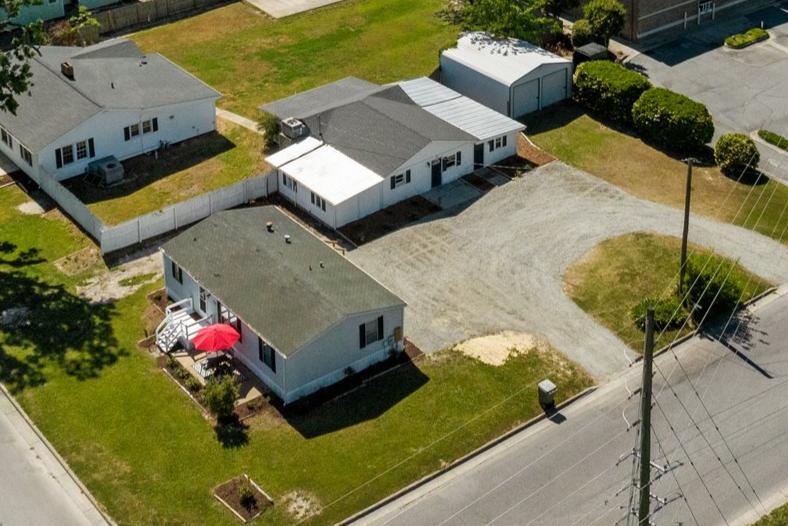 114 Hodges Ave, Washington, NC à vendre - Aérien – Image 1 sur 7