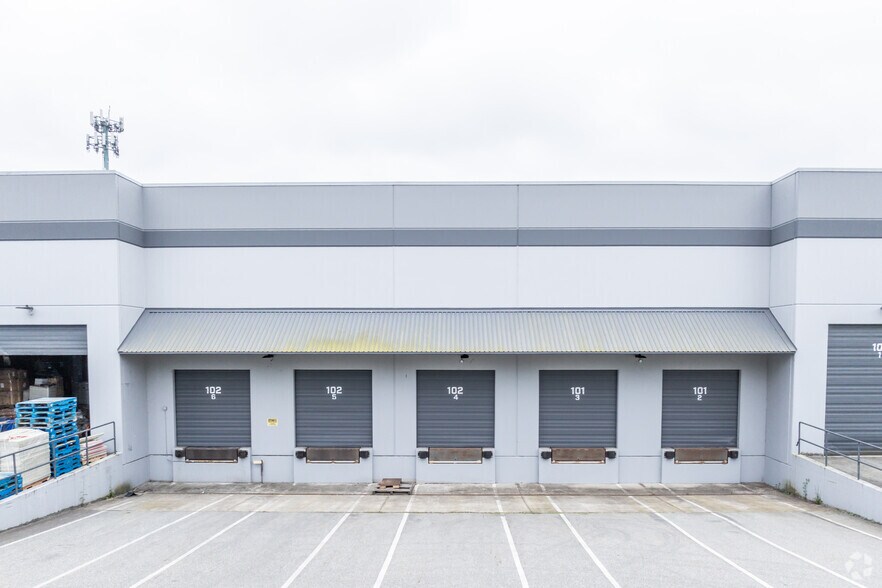 19099 25th Ave, Surrey, BC à louer - Photo de l’immeuble – Image 2 sur 4