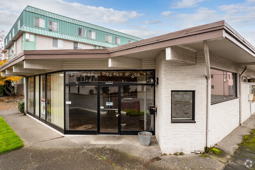 1221-1227 17th Ave, Longview, WA à vendre - Photo principale – Image 1 sur 16