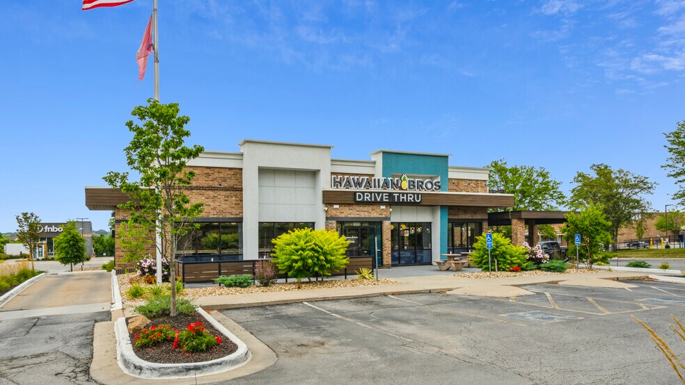 12120 College Blvd, Overland Park, KS à vendre - Photo de l’immeuble – Image 3 sur 9